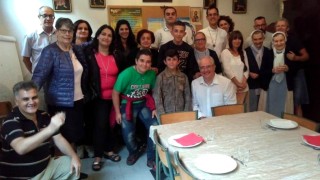 Journée mondiale du migrant et du réfugié : une paroisse du Mans accueille 2 familles syriennes