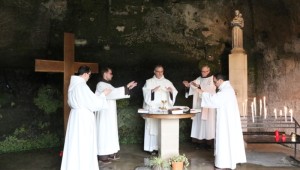 « Relève-toi », Dimanche des Rameaux et de la Passion du Seigneur avec la communauté franciscaine