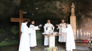 « Relève-toi », Dimanche des Rameaux et de la Passion du Seigneur avec la communauté franciscaine