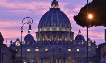 Messe de minuit 2022 au Vatican et messe de Noël en Belgique