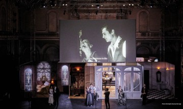 Festival d'Avignon : "La percutante apocalypse de Julien Gosselin"