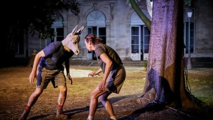 "Un songe" chez Jean Vilar : Shakespeare au corps au Festival d'Avignon