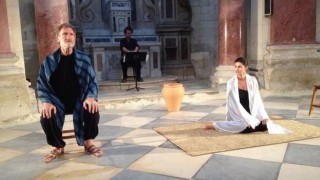 Au nom de la mère, une pièce de théâtre sur la Nativité