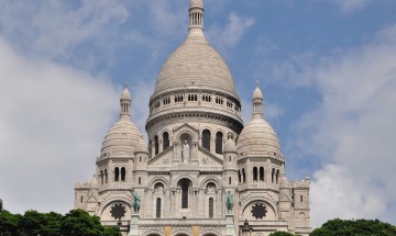 Messe du 31 décembre 2023 à Paris (18e)