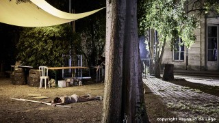 [Festival d'Avignon 2024] Quichotte de Gwenaël Morin, quand Cervantès joue avec Dame pauvreté.