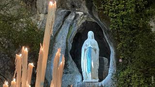 Les apparitions mariales à Lourdes