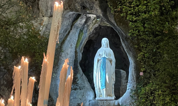 Les apparitions mariales à Lourdes