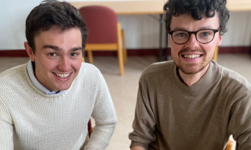 [Série Juste et bon] Two Disciples : « Décrypter les traditions de la messe avec les codes des réseaux sociaux »