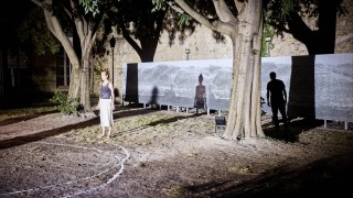 [Festival d'Avignon 2025] Les Perses (démonter les remparts pour finir le pont), de Gwenaël Morin