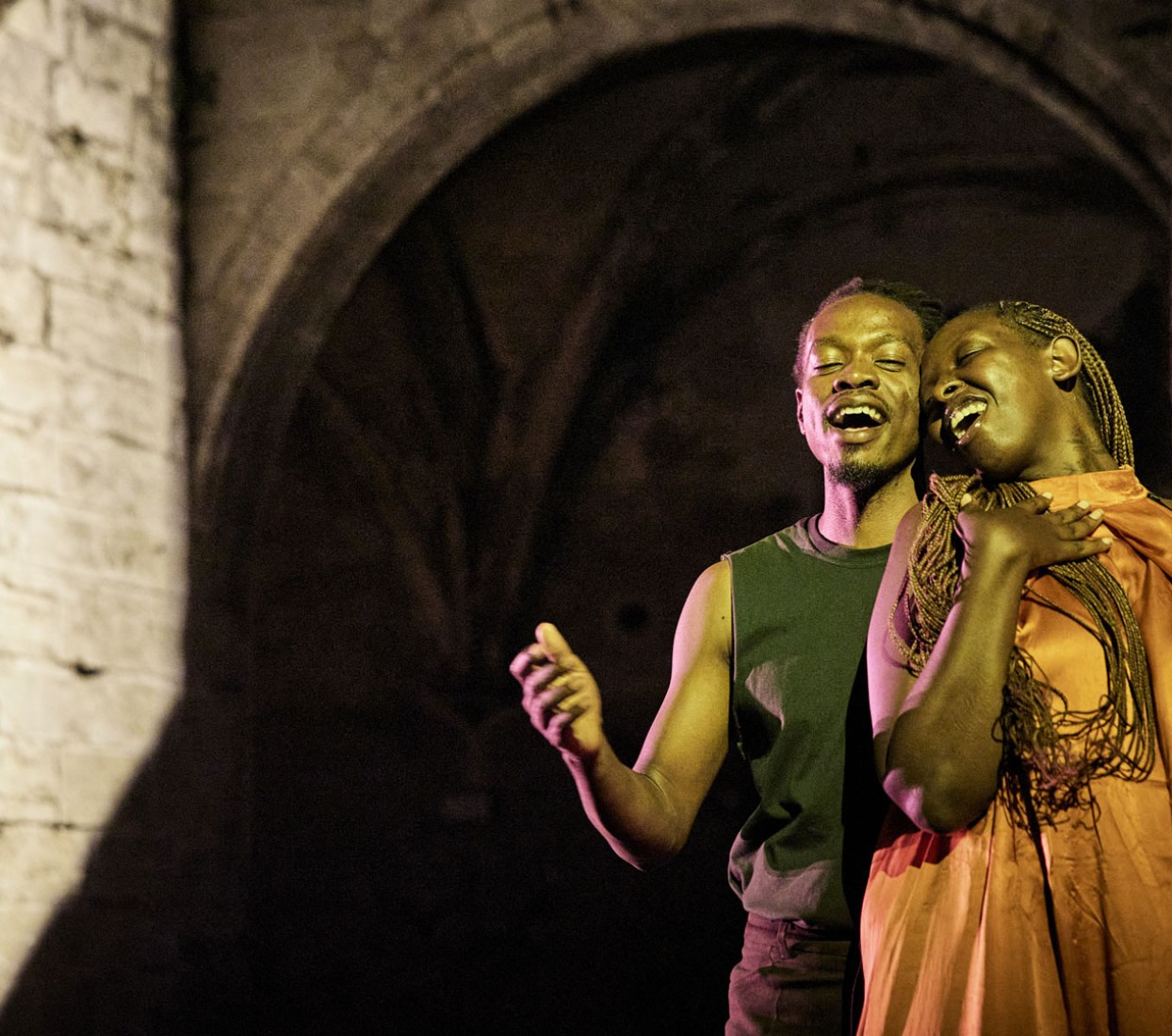festival-d-avignon-2025-gahugu-gato-de-fr-d-ric-fisbach-et-dida