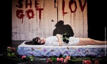 [Festival d'Avignon 2026] Trilogia Cadela Força de Carolina Bianchi - “La poète” est mon berger