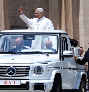 Papamobile : 3 choses à savoir sur le véhicule du pape