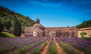 Quels sont les 10 plus beaux lieux de retraite spirituelle en France ?