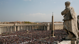 Comment se déroule la prise de fonction du pape ?