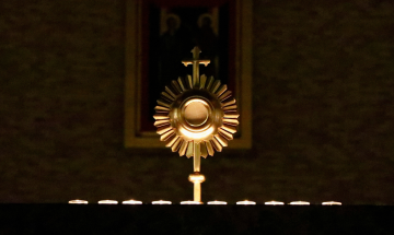 Pourquoi et comment prier le Saint-Sacrement ?