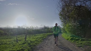 Corps et Âmes : Une foulée entre Terre et Ciel