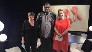 Vivre avec le sida, un tabou Outremer-Extrait