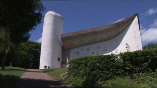 La colline de Ronchamp par Michel Corajoud