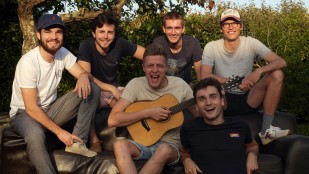 Holi - "Croire en ce monde". Le documentaire